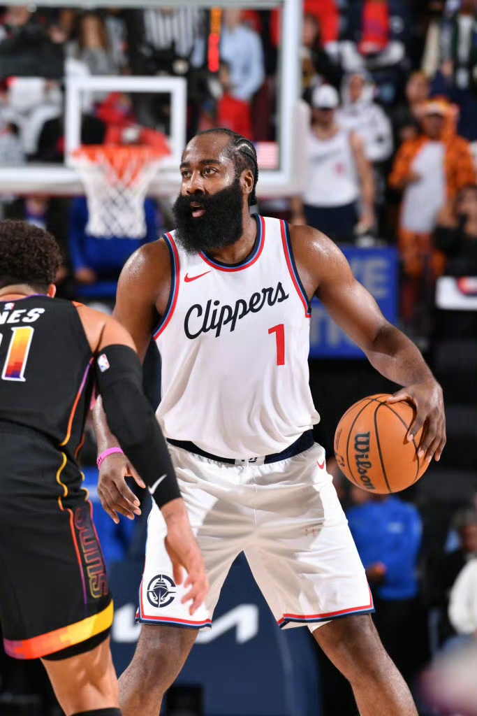 英雄联盟S15队伍-风云突变犹他爵士今夜豪取连胜；NBA常规赛版图或变；赛场秩序良好；心理建设被强调的简单介绍