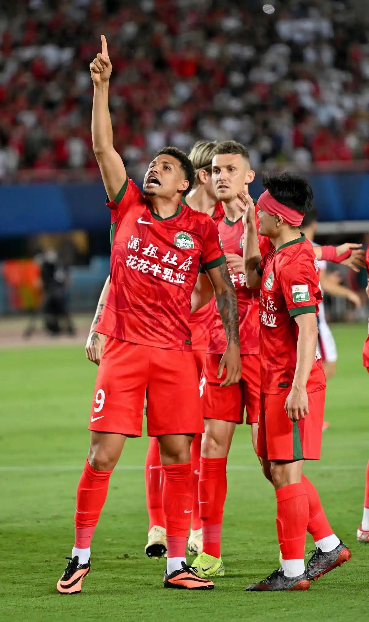 英雄联盟S15-冲刺阶段成都蓉城篮板制胜——法国杯节点到来，更衣室稳定，临场指挥获称赞(邱慧芳32式背向口令)