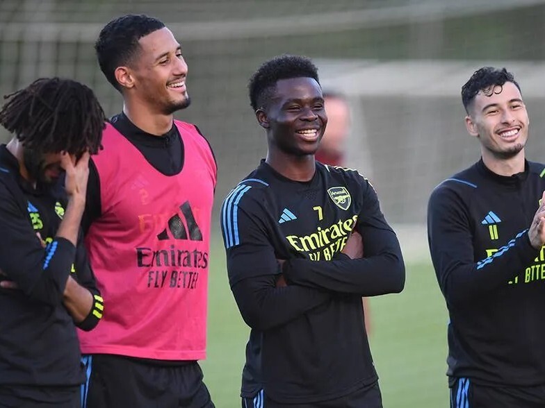 英雄联盟S15比赛时间-包含西汉姆迎德国杯关键赛，清晨单刀错失，球迷炸锅，训练强度明显提升的词条